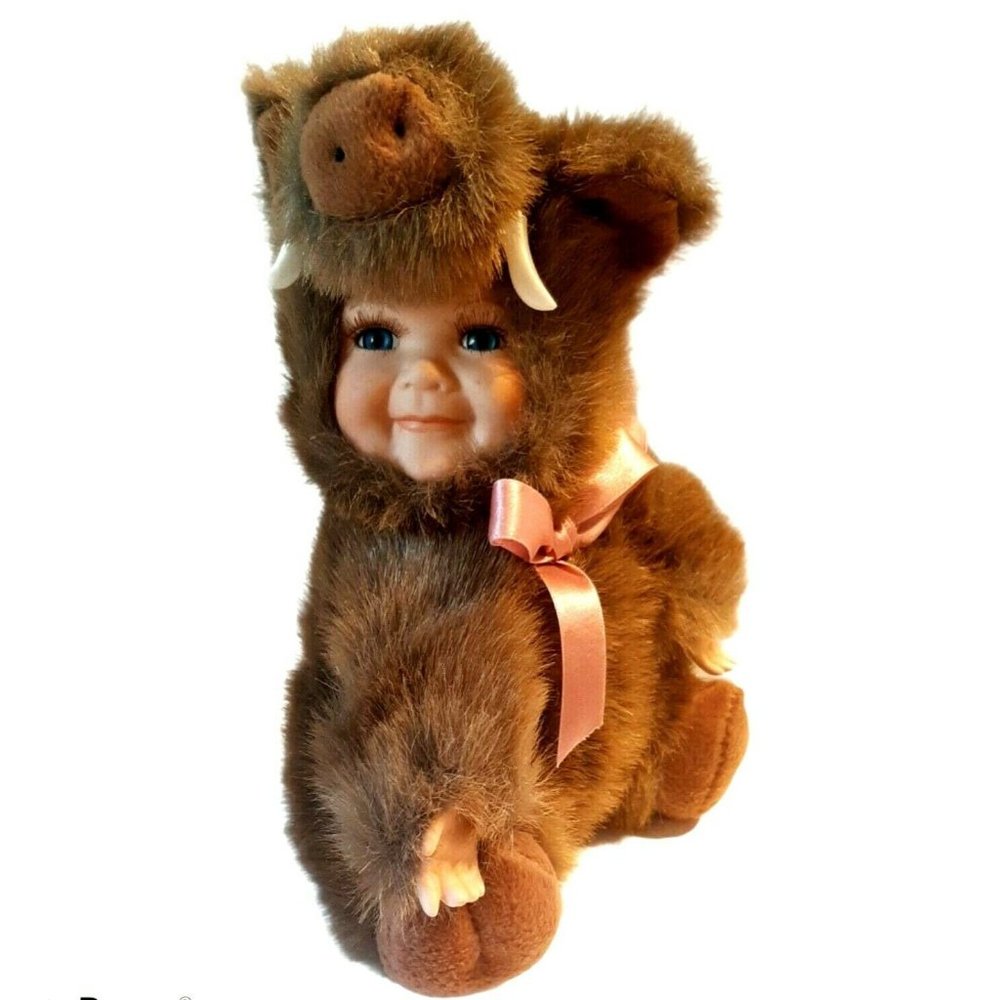 Geppeddo Cuddle Kids Doll "Billy Boar" Plush Stuffed Animal 9" Porcelain